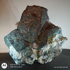 Native Copper with crystals